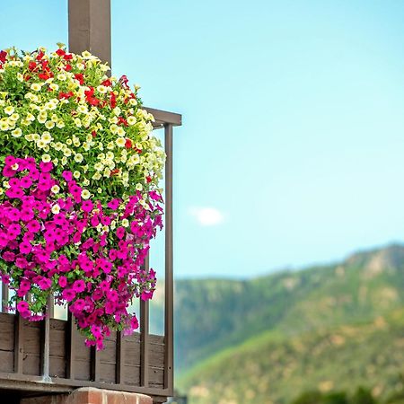 Silver Spruce Inn Glenwood Springs Exterior photo