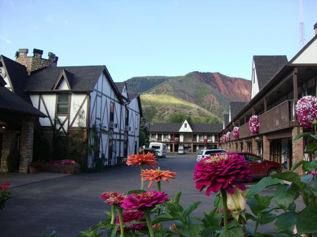 Silver Spruce Inn Glenwood Springs Exterior photo