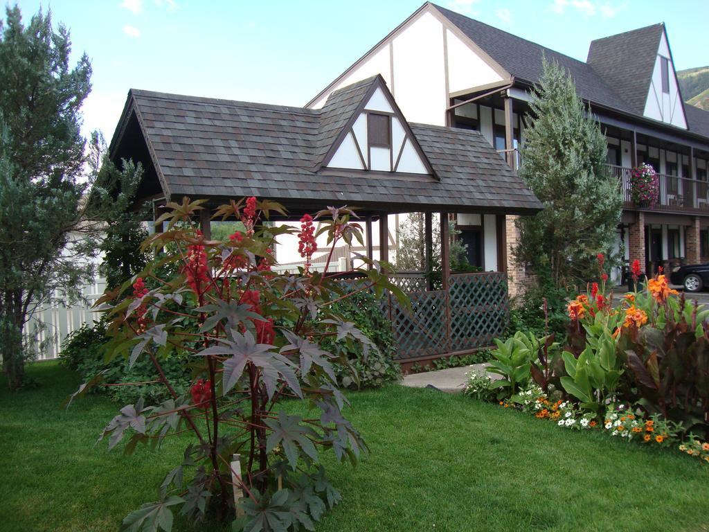 Silver Spruce Inn Glenwood Springs Exterior photo