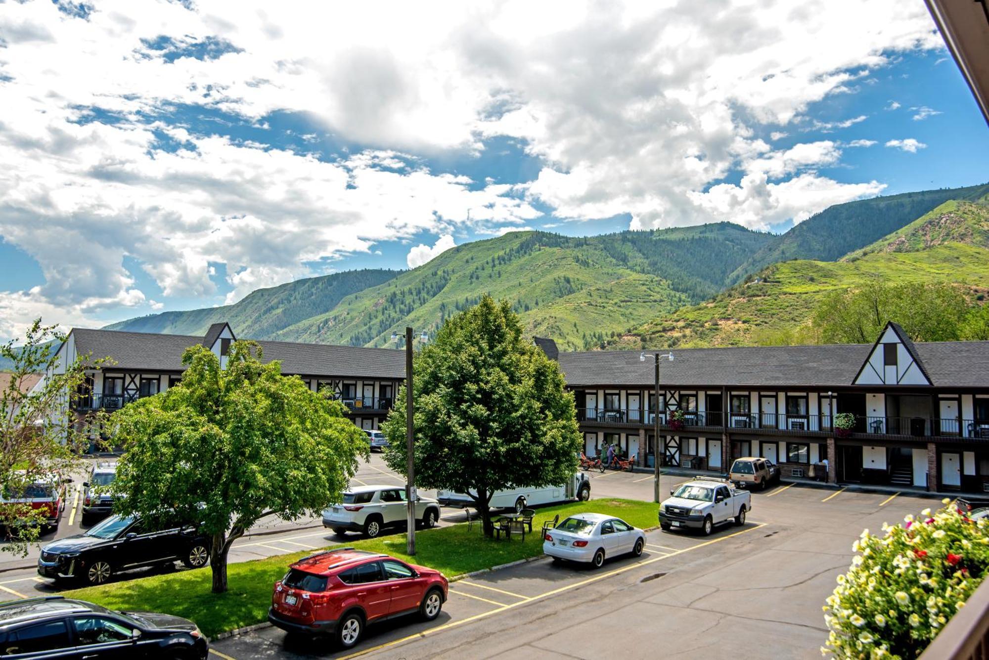 Silver Spruce Inn Glenwood Springs Exterior photo