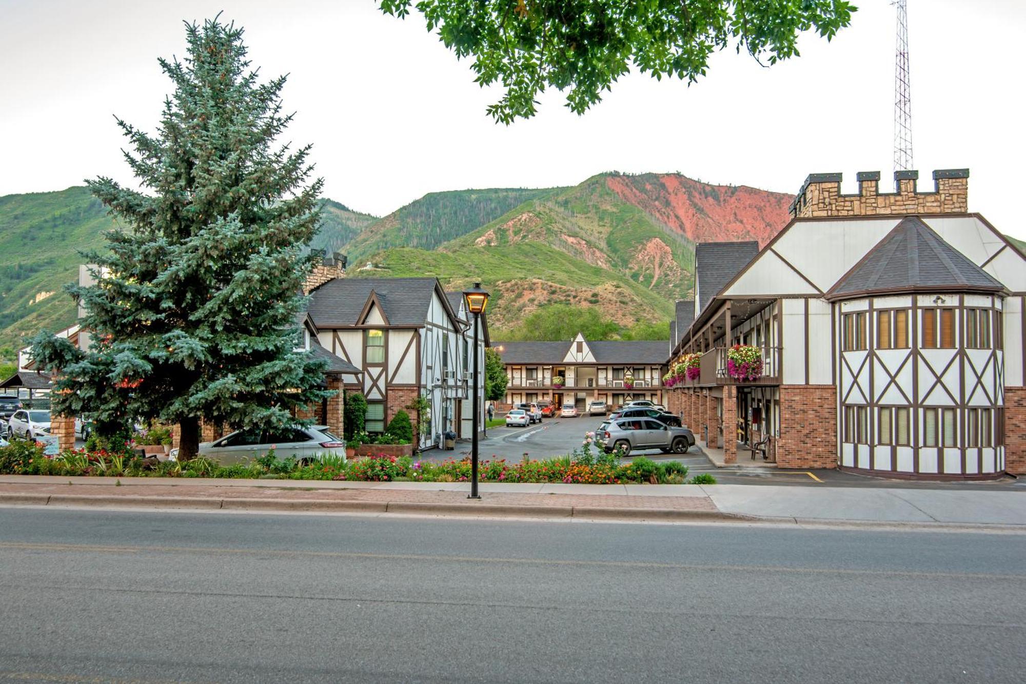 Silver Spruce Inn Glenwood Springs Exterior photo
