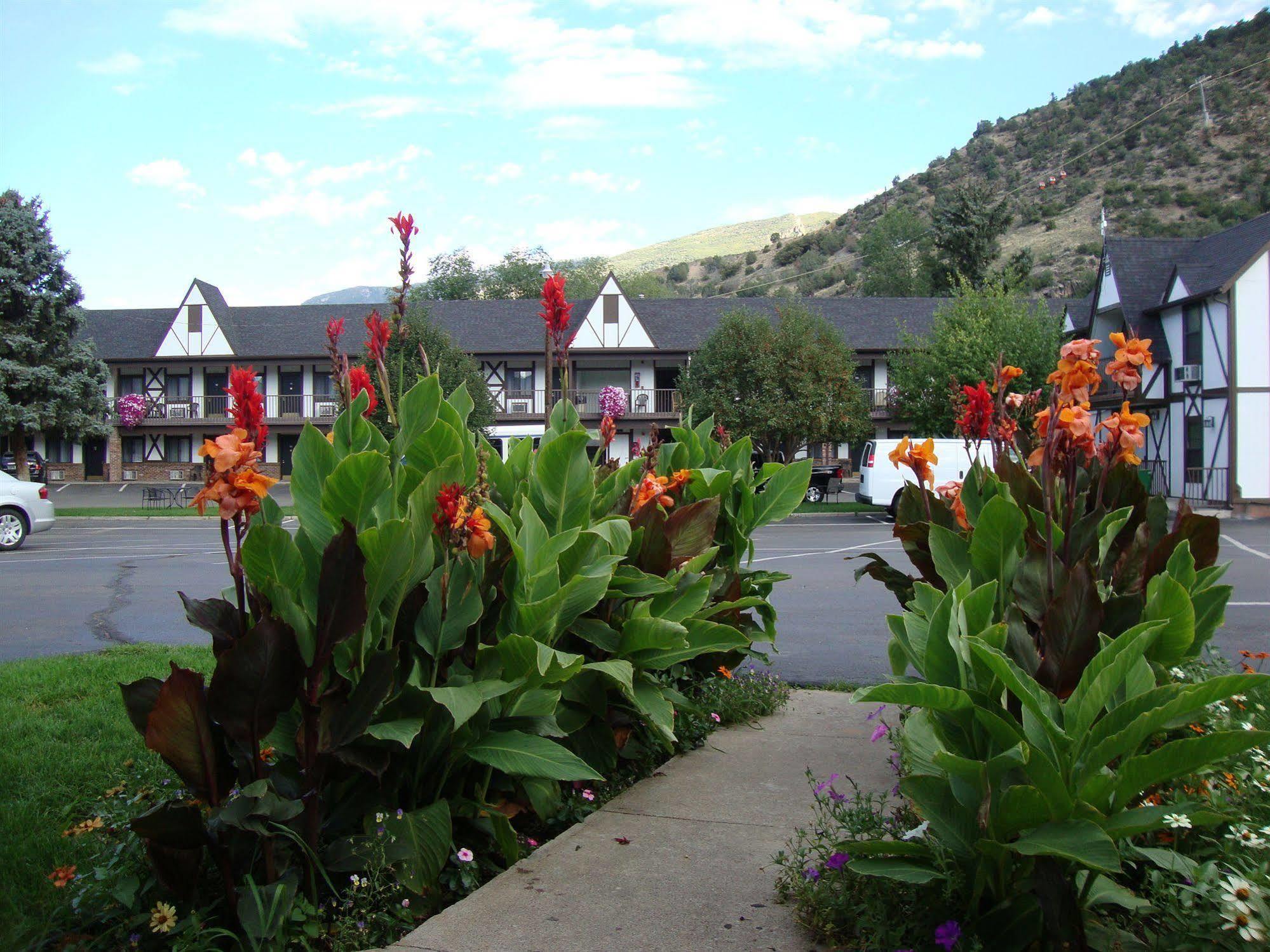 Silver Spruce Inn Glenwood Springs Exterior photo