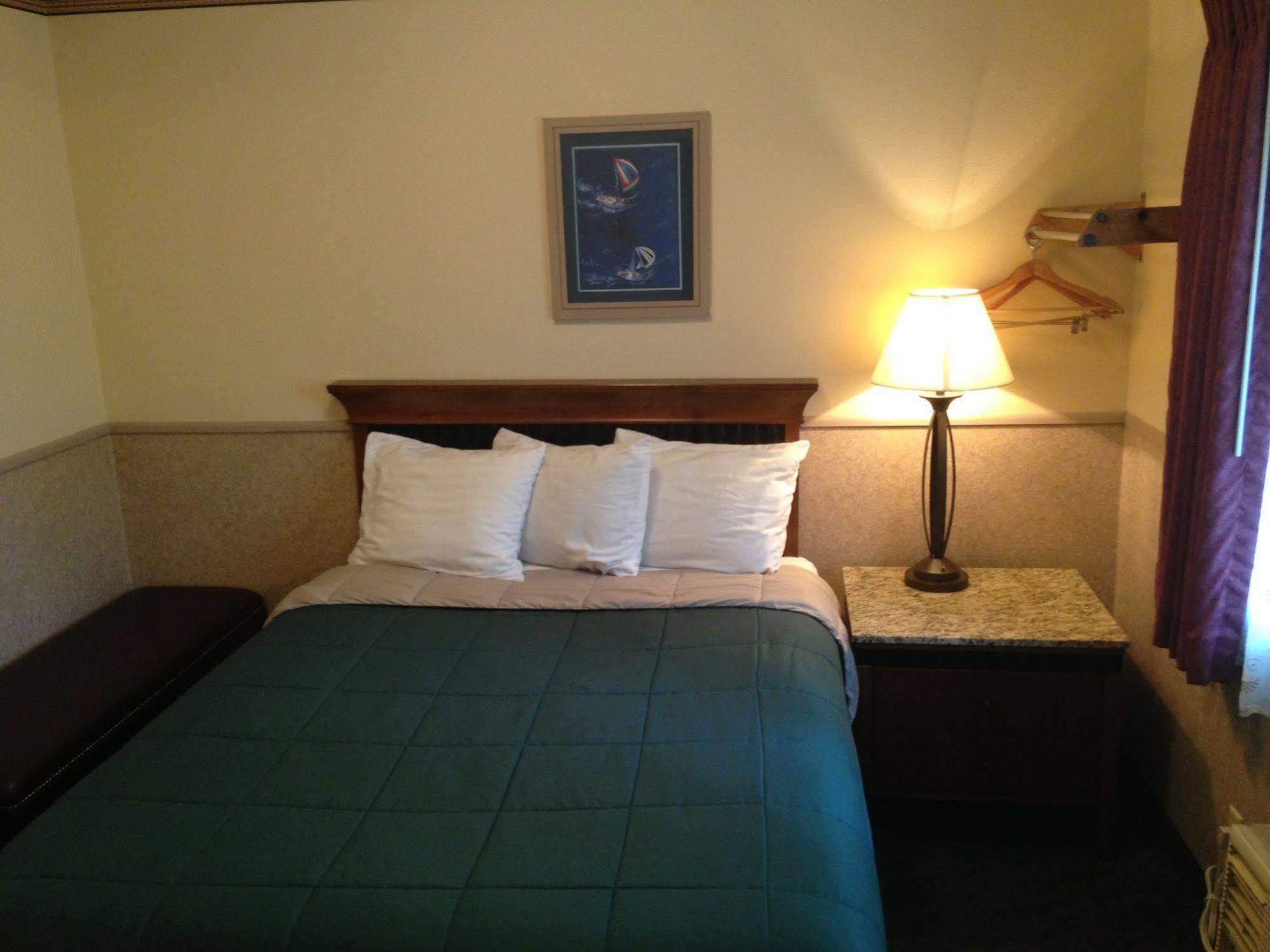 Silver Spruce Inn Glenwood Springs Exterior photo